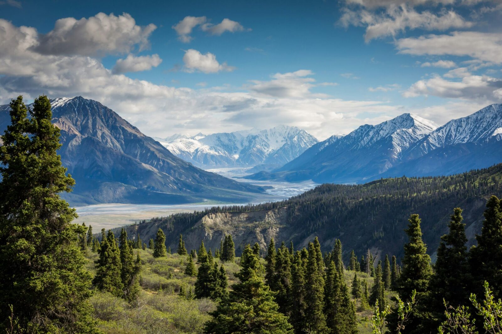 travelyukon, Wet mountain valley